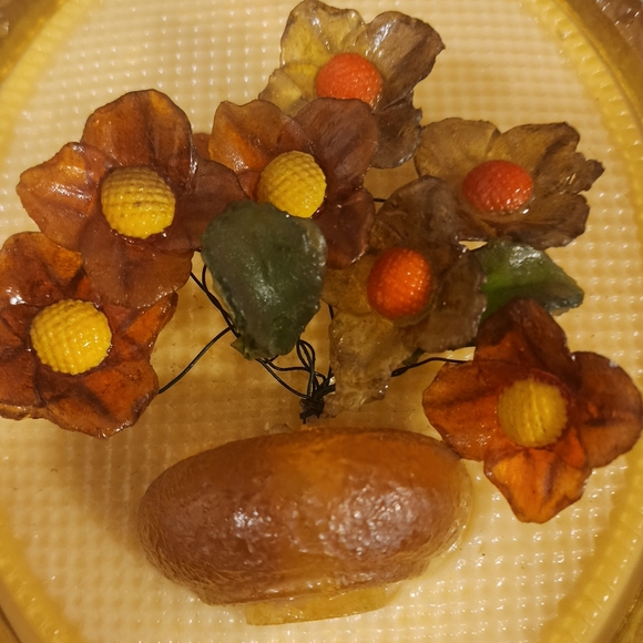 Vintage Lucite Flower Sculpture - Picture 7 of 8